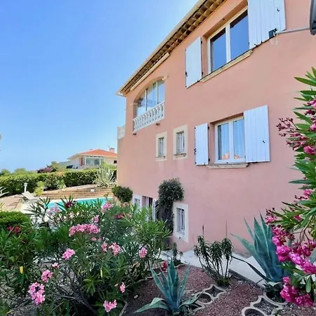 Hibiscus Comfortable Feriehus Saint-Raphaël